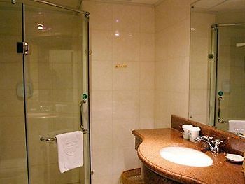 Greentree Inn Sichuan North Road Shanghai Bagian luar foto